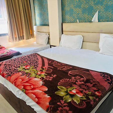 Hotel Greenwood Ahmedabad Exterior foto
