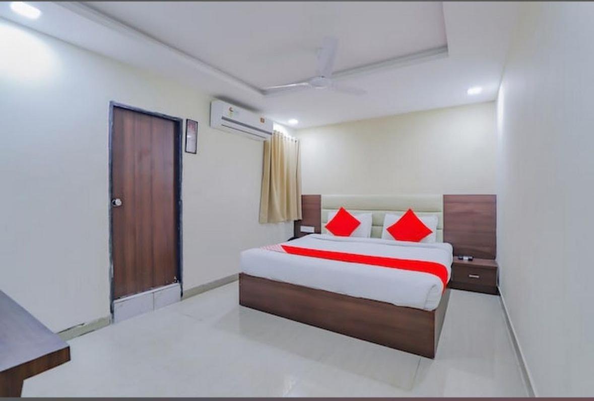 Hotel Greenwood Ahmedabad Exterior foto